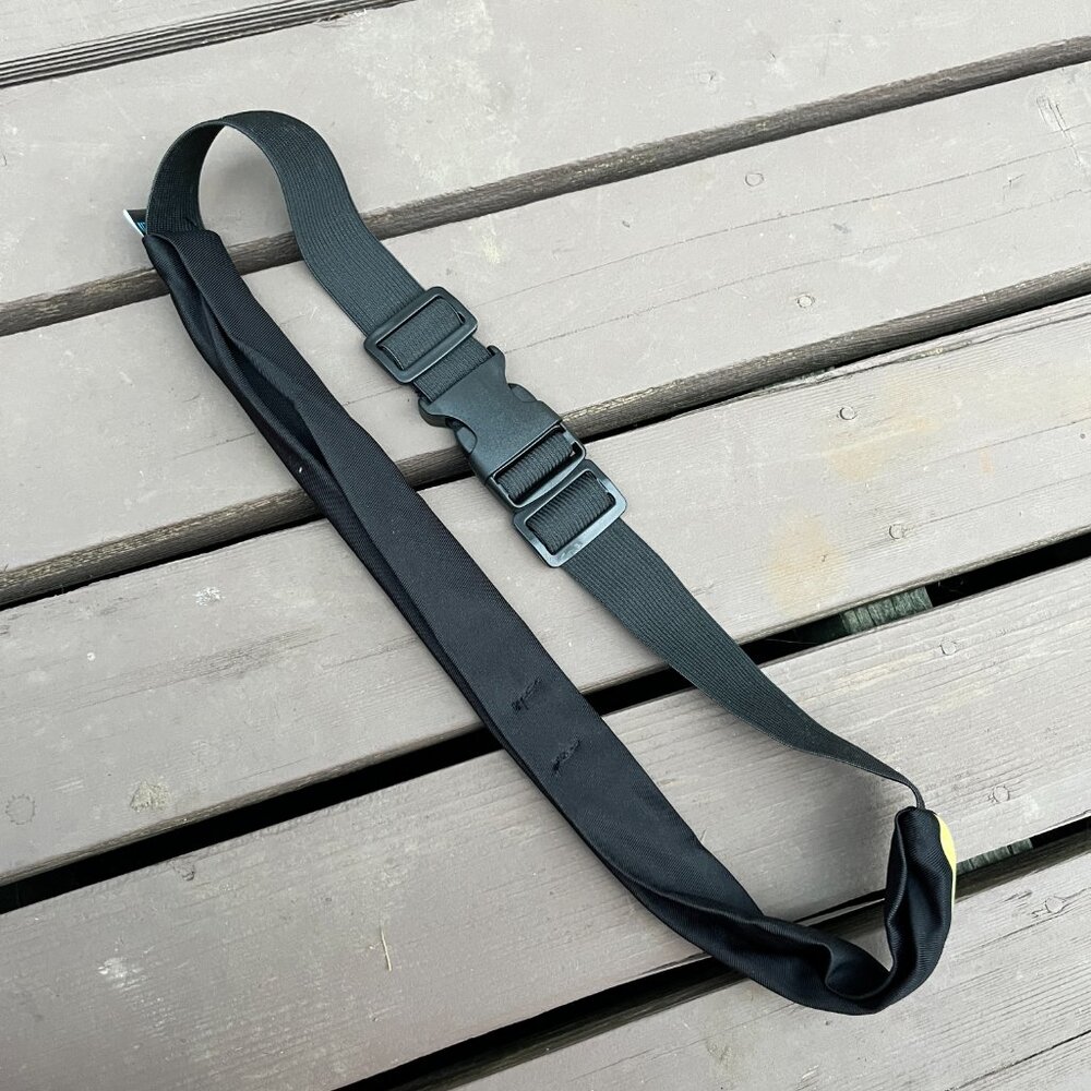 Final Stretch skinny RUNNING BELT with two zips / adjustable - Picture 4 of 4